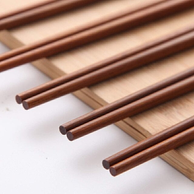 ZUER 10 Pairs Chopsticks,9.8 Inch Reusable Wooden Chopstick,Use for Families,Travel,Camping and Holiday Party 