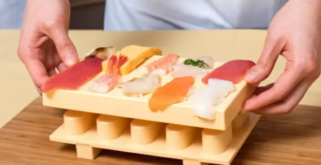 Tobidase Akebono Sushi Maker
