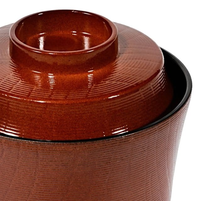 Dentō-teki Soup Bowl Close Up