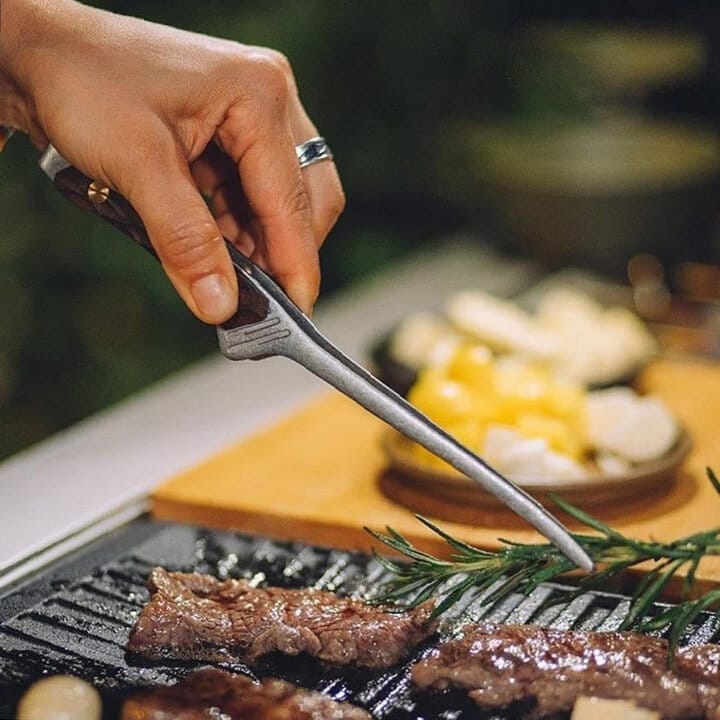 Black Stainless Steel Bbq Tongs &Amp; Wooden Handle