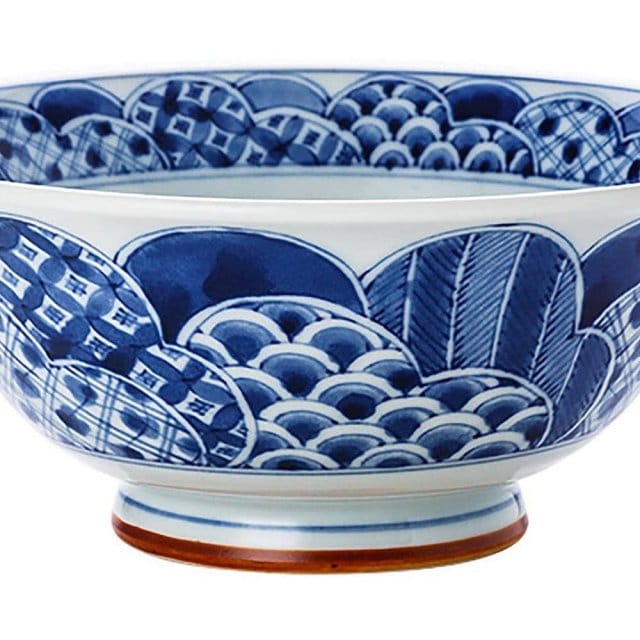 Shōzui Wave Motif Ramen Bowl Detailed