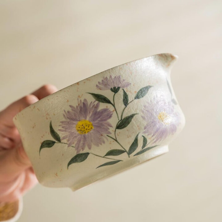 Hana Cosmos Matcha Tea Set Holding Hana Cosmos Matcha Tea Set Holding