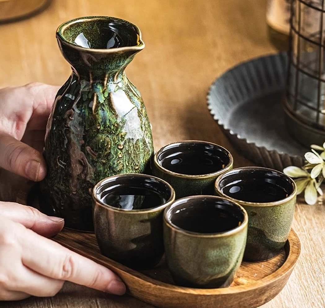 Moss Green Sake Setting