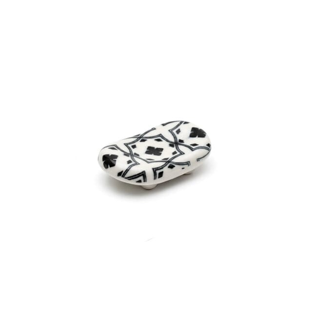 Black Shippō Chopstick Rest Left